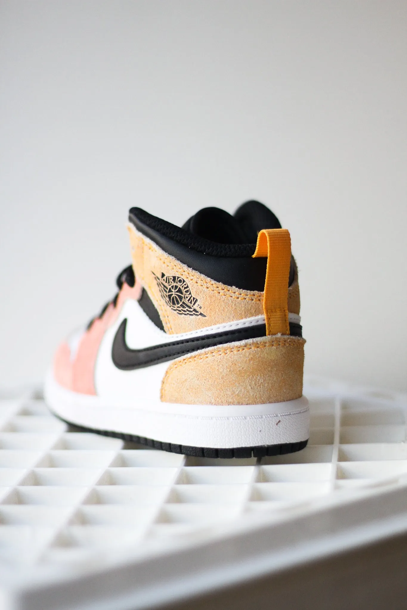 JORDAN 1 MID SE (PS) "MAGIC EMBER"