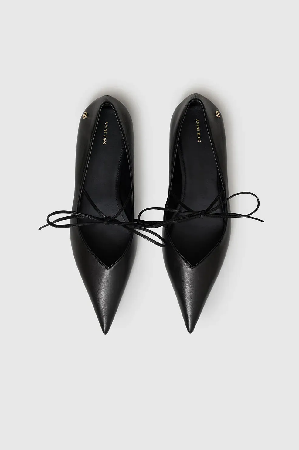 NIKKI FLATS - BLACK