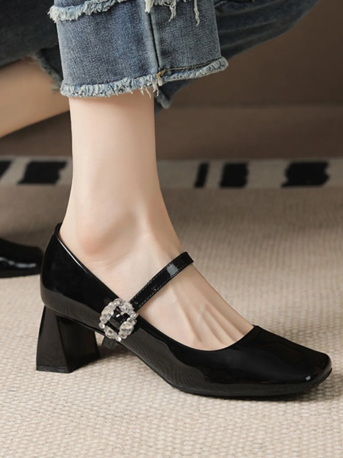 Retro Glossy Leather Chunky Heel Shoes